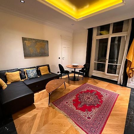 Appartement cosy sur les Champs-Elysées París Exterior foto